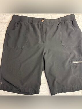 Energy By Chicos Black Nylon Shorts Chicos 2 = 12 Zipper Cargo Pocket EUC😍